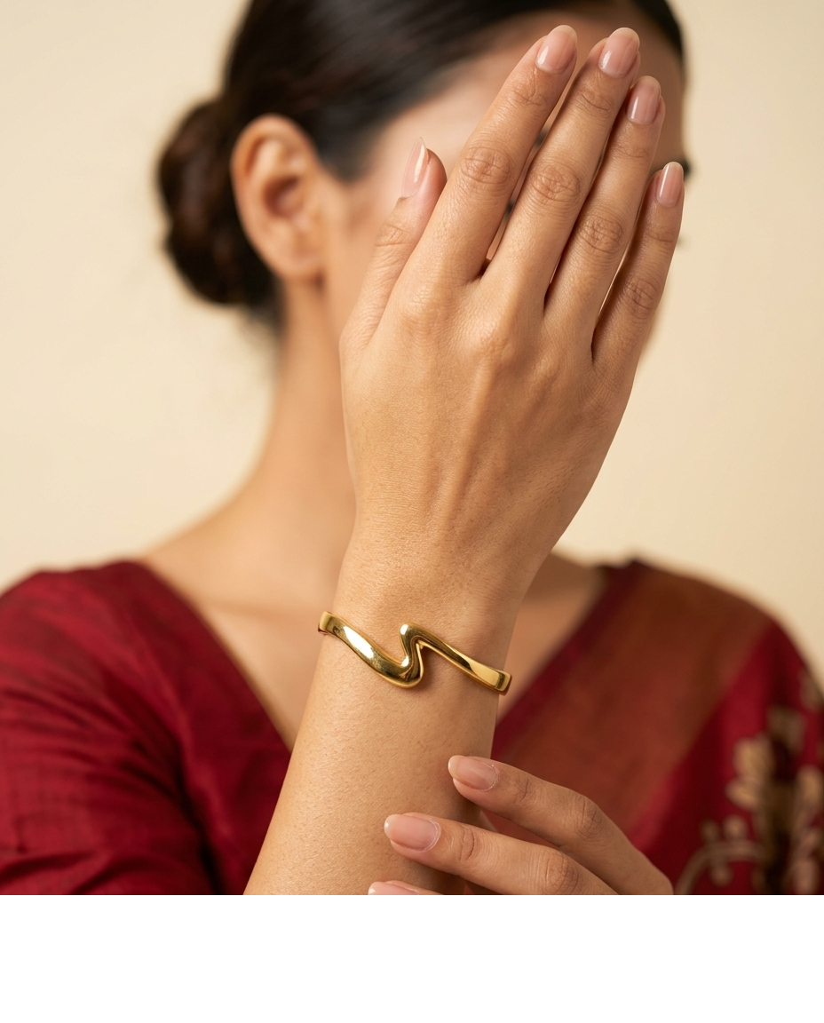 Sculptural Lightning Wave Gold Bangle for Women